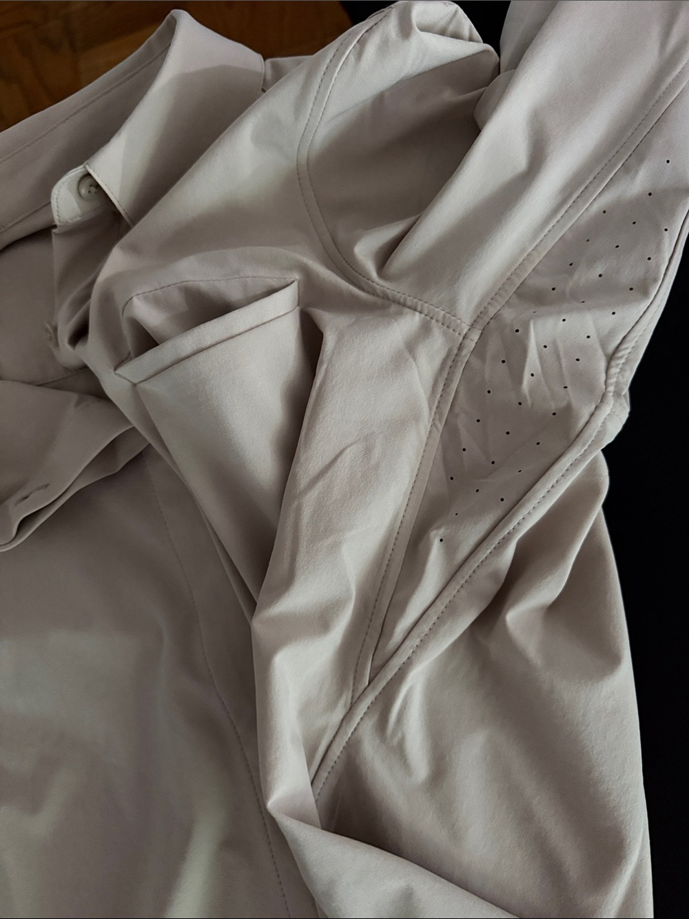 Athleta Urbanite Button Down Top Small Beige Performance Stretch Blouse - Picture 13 of 13